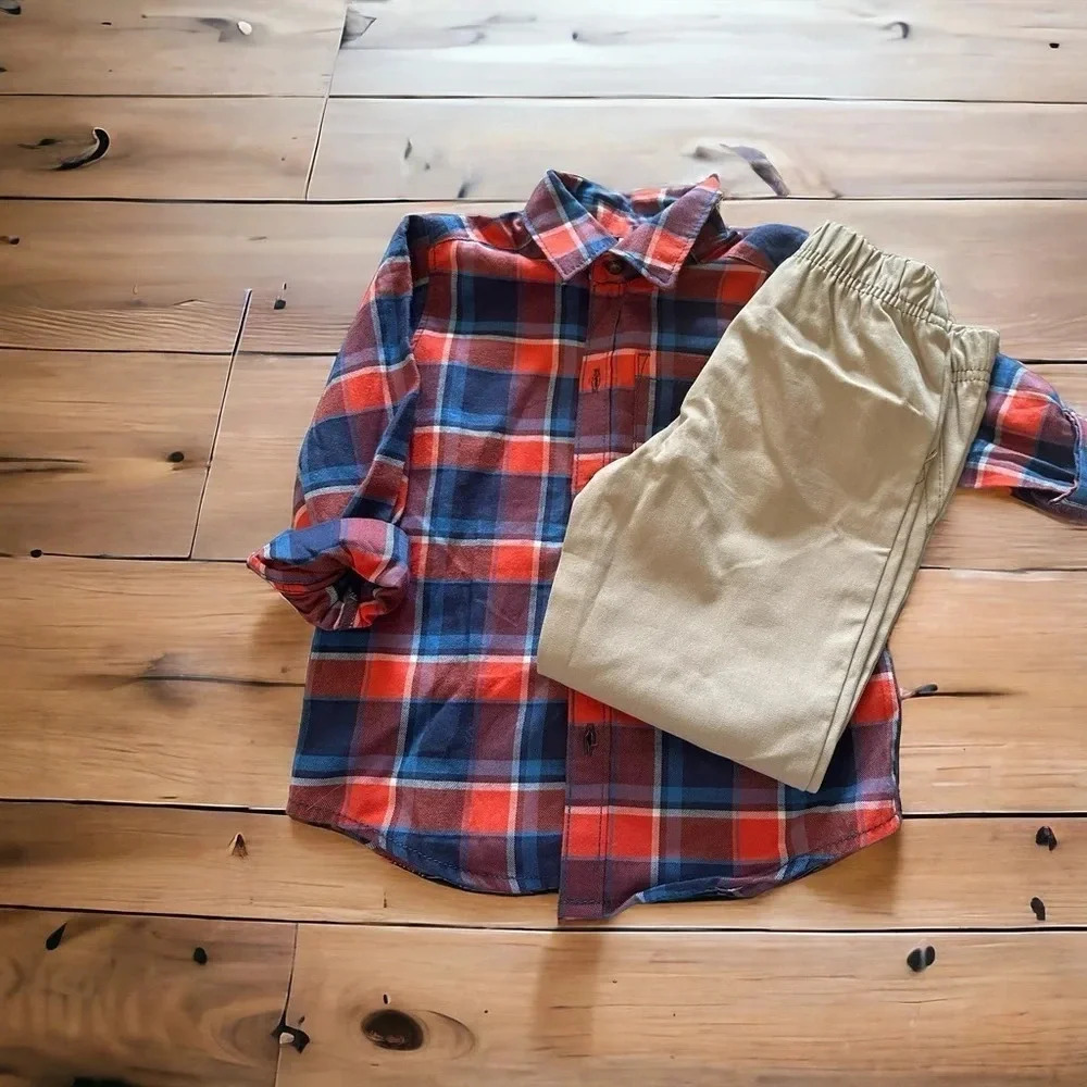 NWOT Carter's Boys 2 pc Flannel Plaid Button Top & Khaki Pant Set size 24m - Picture 1 of 9